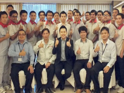 บริษัท นิสสัน มอเตอร์ (ประเทศไทย) จํากัด จัดอบรมหลักสูตร ก้าวสู่การเป็นวิทยากรมืออาชีพ -Train the Trainer เมื่อวันจันทร์ที่ 30 กันยายน 2556 วิทยากร : ดร.จอมพล จีบภิญโญ