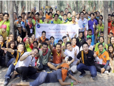 บริษัท ทีทีแอนด์ที จำกัด (มหาชน) จัดกิจกรรม Team Buliding ท้าทายศักยภาพในตัวคุณ Unleashed Yours Potential เมื่อวันศุกร์ที่ 5 เมษายน 2556 วิทยากร : อ.นพรัตน์ / ดร.จอมพล / อ.ธวัชชัย