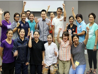 โรงเรียนบางกอกพัฒนา จัดอบรมหลักสูตร High Impact Service Mind & Positive Thinking (Canteen Staff) เมื่อวันที่ 18 กรกฎาคม 2558 วิทยากร : ดร.จอมพล จีบภิญโย